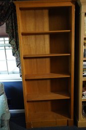 5 Tier Solid Wood Book Case In Good Conditions