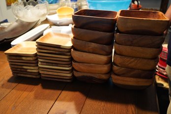 Lot Of Assorted Wood Food Bowls (some May Have Small Chips)