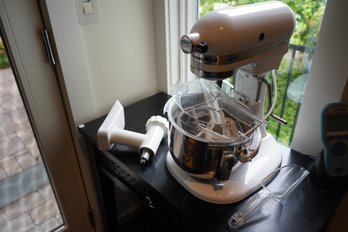 Everyone's Favorite! KitchenAid Heavy Duty Blender With Accessories