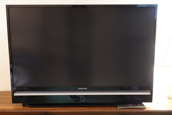 Samsung 50 Inch TV With Remote (Large Back)