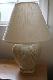 Mid Century Cream Ivory Art Glass With 3D Flower Lamp (working)