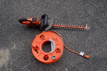 Black And Decker 20in Electric Hedge Trimmer With Extension Cord