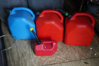 Lot Of 4 Great Conditions Gas Cans