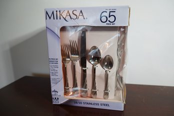 Mikasa 65 Piece Stainless Steel Flatware Set - 12 5-Piece Settings New In Box