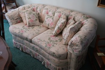 Beautiful Floral Print Patterned Love Seat With Matching Pillows