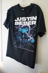 Justin Bieber Concert T-shirt, Size M