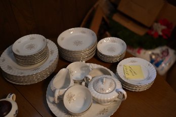 Set Of 42 Pieces Mikasa Fine China