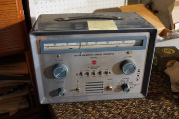 RCA Crystal Calibrated Marker Generator WR-99A