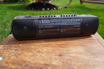 Vintage Panasonic Radio-working