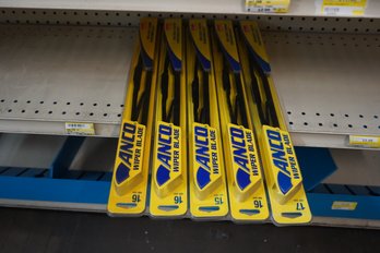 Lot Of 5 Brand New Wiper Blades (all Different Sizes)