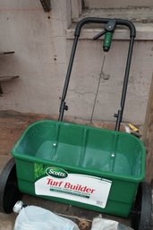 Brand New Scotts Turf Builder Classic Drop Spreader