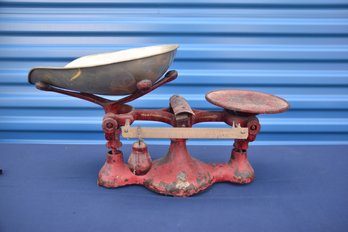Vintage Old English Kitchen Scale