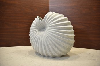 Made In Thailand Ceramic Shell Design Bud Vase