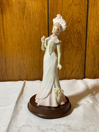 Les Femmes By Arrant Victorian Lady With Parasol & Spectactles Figurine On Base