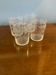 Set Of 4 Glasses With Flower Design