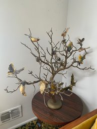 Fascinating Homemade Tree Decoration With Painted Branch & Birds