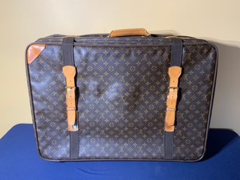 Amazing Piece Of Vintage Louis Vuitton Luggage