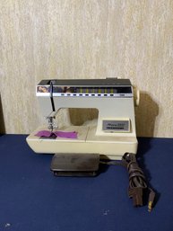 Vintage Singer White Sewing Machine