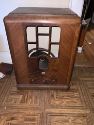 Antique Knight Radio (Untested)
