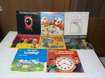 Lot Of 8 Records / LPs / Vinyl Includes The Wizard Of Oz & Sesame Street R8