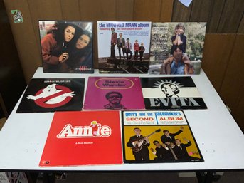 Lot Of 8 Records / Vinyl / LPs Includes Music From The Shows Evita & Annie R4