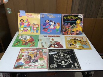 Lot Of 8 Vintage Children's Records / LPs / Vinyl - Includes Sesame Street R3