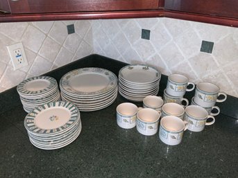 The Cellar Chelsea Square 48 Pieces China Set