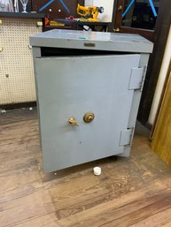 The Safe Cabinet Serial # 105531 (read Info)