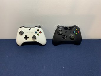 Lot Of 2 Xbox One Controllers (read Info)