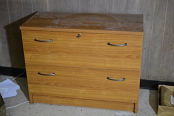 Wood 2-drawer File Cabinet