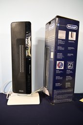 DeLonghi Rotating Heater With Remote In Box