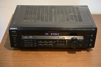 Sony Receiver STRSE 391-Turns On