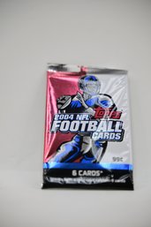 1 Sealed Pack Of 2004 Topps NFL Football Cards