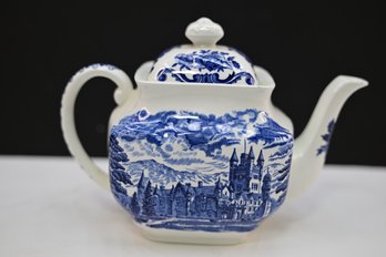 Royal Homes Of Britain Enoch. Wedgewood Blue&white Teapot