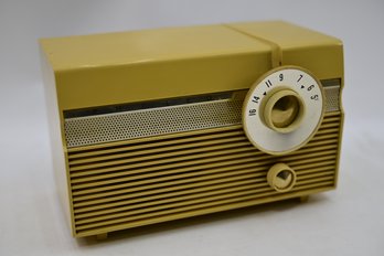 Vintage Philco Radio -Great For Display