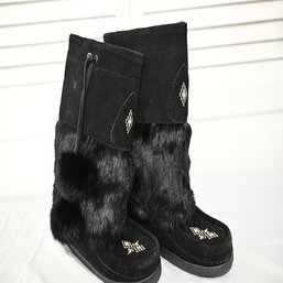 9W/87 Manitobah Mukluks Black Tall Boots
