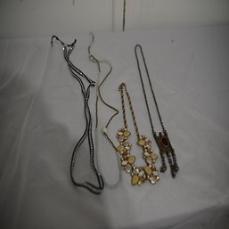 Costume Jewelry Necklace Lot, 4 Pcs