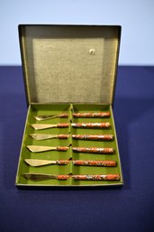 Set Of 6 Vintage Spreaders In Box With Wood Handle