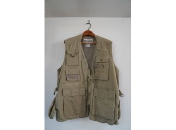 FIELD & STREAM VEST!! SIZE XL