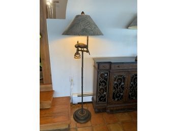 STANDING BRASS METAL LAMP WITH BIRD DECORATION, WORKING, 64IN HEIGHT 3 LIGHTS