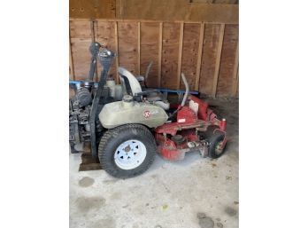 EXMARK LAWN TRACTOR, PLEASE READ INFO