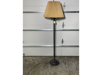 BLACK METAL FREE STANDING LAMP, 64IN HEIGHT