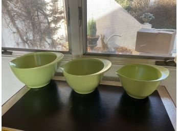 LOT OF 3 WILLIAMS-SONOMA GREEN STACKABLE BOWLS