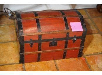 SMALL ANTIQUE WOOD TRUNK STORAGE