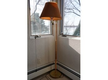 WICKER WRAPPING FREE STANDING TALL LAMP WITH METAL CONSTRUCTION,  55IN HEIGHT ROATING TOP