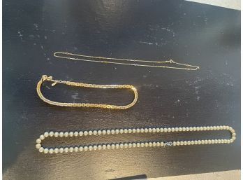 LOT OF 3 COSTUME JEWELRY NECKLACES