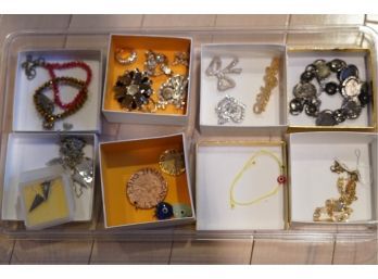 VARIETY LOT OF COSTUME JEWELRY