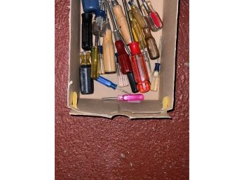 ASSORTED LOT OF TOOLS