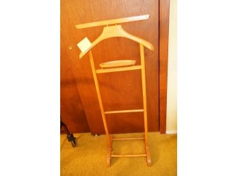 STANDING WOODEN MEN'S CLOTHES TREE