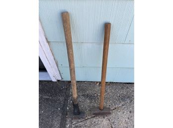 LOT OF 2 SLEDGEHAMMERS